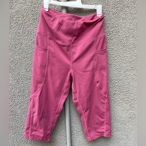 Pink Baleaf Knee Cropped Leggings